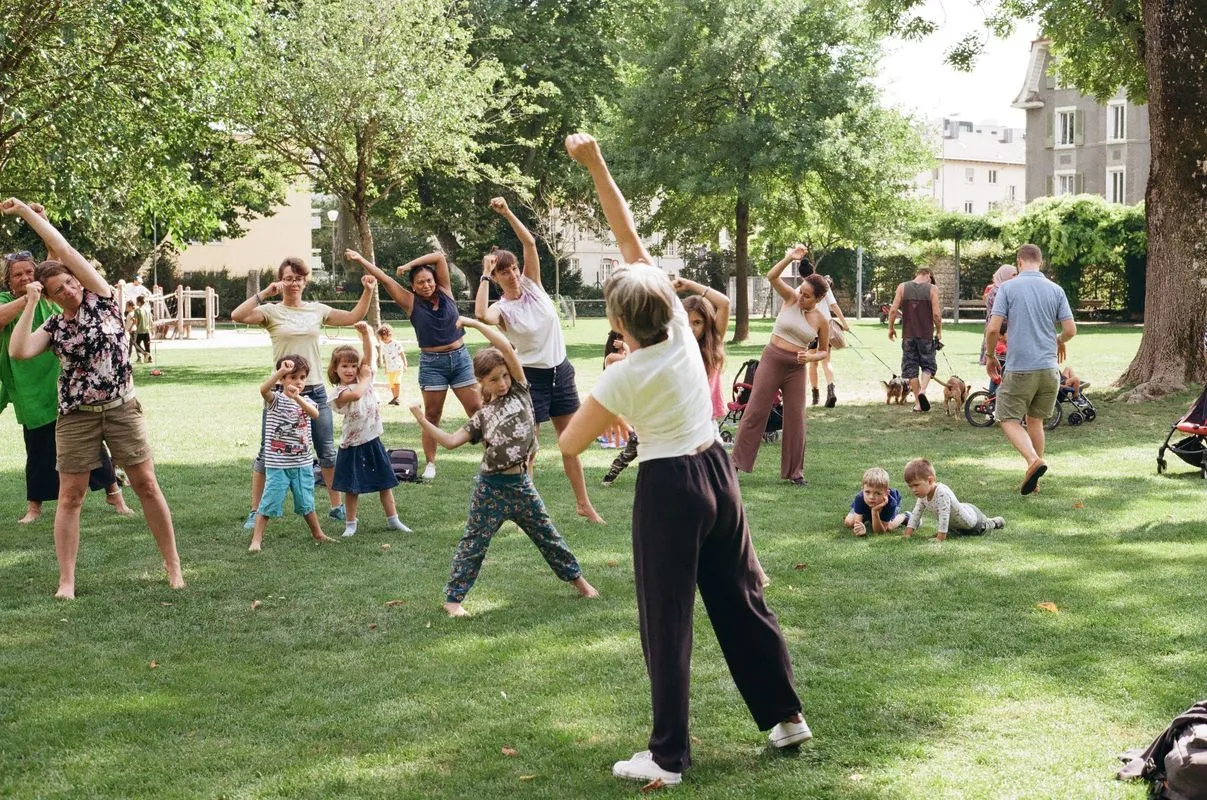 /history/2022_Erstes Sommerfest_Stadtpark_Yoga.webp